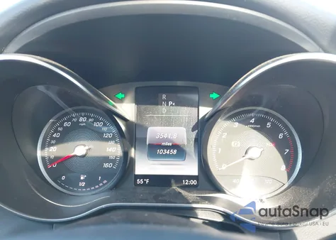 2017 Mercedes-Benz C 300 из США, поврежденный, VIN 55SWF4JB3HU234306